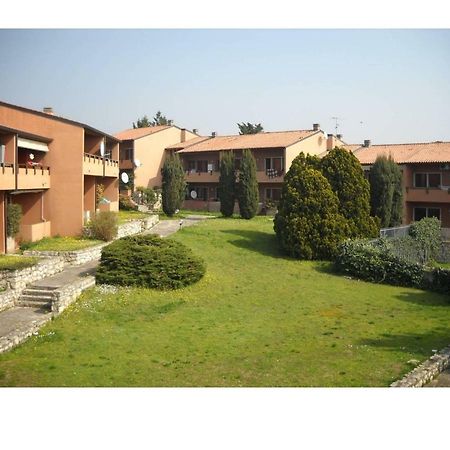 Appartamento Comodo Al Lago E Gardaland Castelnuovo del Garda Bagian luar foto