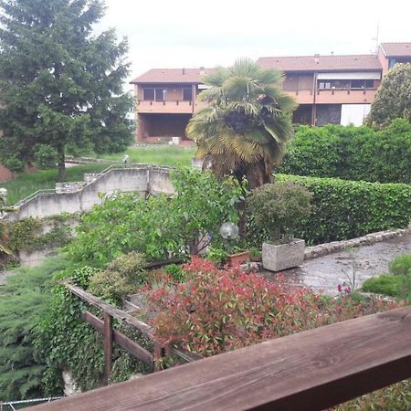 Appartamento Comodo Al Lago E Gardaland Castelnuovo del Garda Bagian luar foto